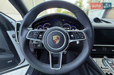 Внедорожник / Кроссовер Porsche Cayenne 2020 в 
