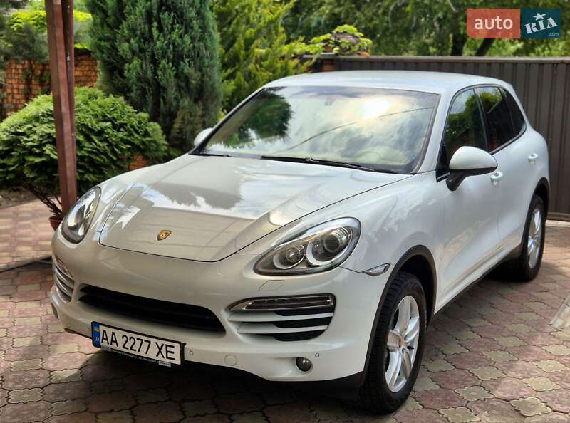Позашляховик / Кросовер Porsche Cayenne 2013 в Запоріжжі