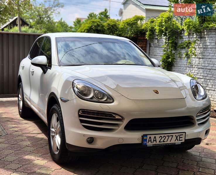 Позашляховик / Кросовер Porsche Cayenne 2013 в Запоріжжі