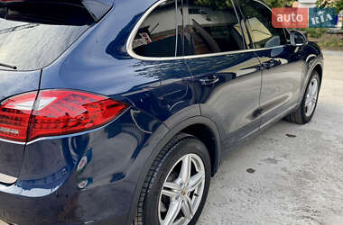 Внедорожник / Кроссовер Porsche Cayenne 2012 в 
