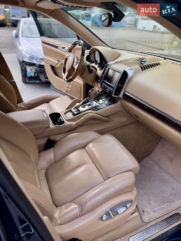 Внедорожник / Кроссовер Porsche Cayenne 2012 в Днепре
