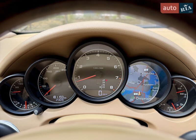 Внедорожник / Кроссовер Porsche Cayenne 2012 в Днепре