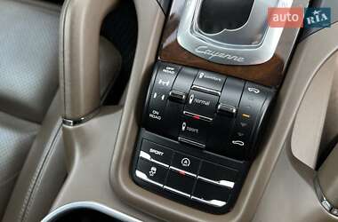 Позашляховик / Кросовер Porsche Cayenne 2013 в 