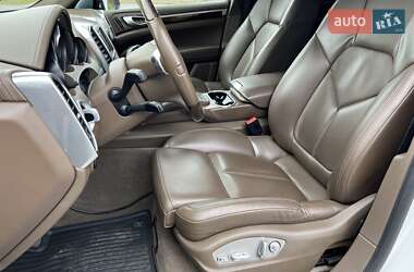 Позашляховик / Кросовер Porsche Cayenne 2013 в 