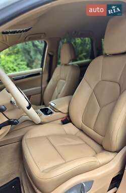 Позашляховик / Кросовер Porsche Cayenne 2013 в 
