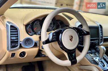 Позашляховик / Кросовер Porsche Cayenne 2013 в 