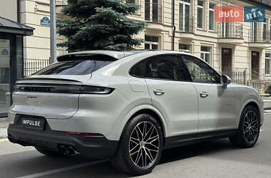 Позашляховик / Кросовер Porsche Cayenne 2024 в 