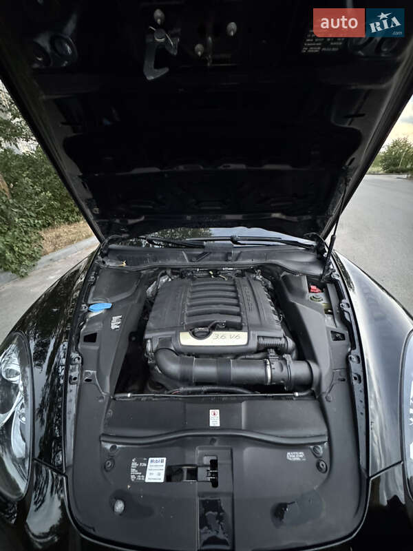 Внедорожник / Кроссовер Porsche Cayenne 2012 в Каменском