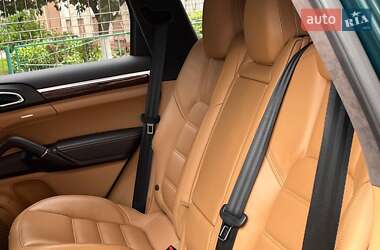 Внедорожник / Кроссовер Porsche Cayenne 2013 в 