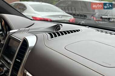 Внедорожник / Кроссовер Porsche Cayenne 2013 в 