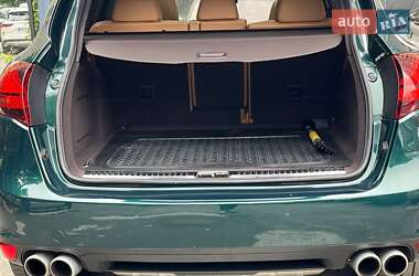Внедорожник / Кроссовер Porsche Cayenne 2013 в 