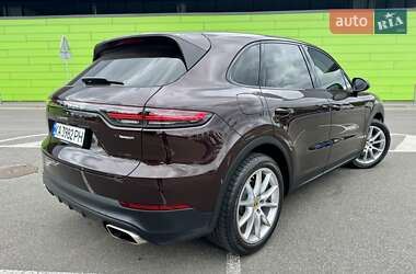 Внедорожник / Кроссовер Porsche Cayenne 2018 в 