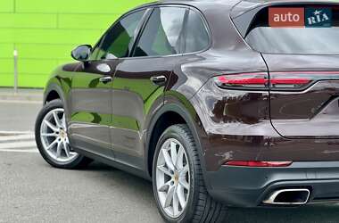 Внедорожник / Кроссовер Porsche Cayenne 2018 в 