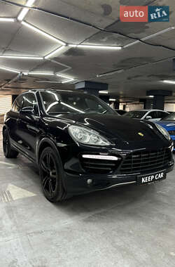 Внедорожник / Кроссовер Porsche Cayenne 2011 в 
