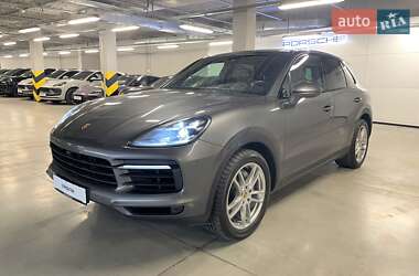 Внедорожник / Кроссовер Porsche Cayenne 2019 в Киеве