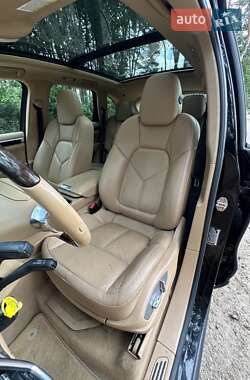 Внедорожник / Кроссовер Porsche Cayenne 2014 в 