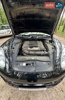 Внедорожник / Кроссовер Porsche Cayenne 2014 в 