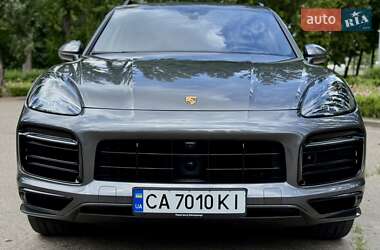 Позашляховик / Кросовер Porsche Cayenne 2022 в 