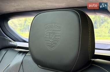 Позашляховик / Кросовер Porsche Cayenne 2022 в 