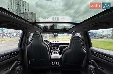 Внедорожник / Кроссовер Porsche Cayenne 2019 в 