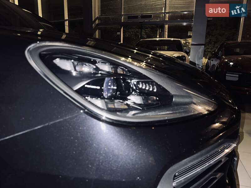 Внедорожник / Кроссовер Porsche Cayenne 2019 в Одессе