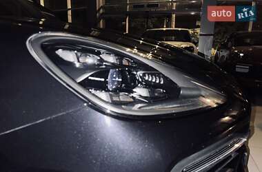 Внедорожник / Кроссовер Porsche Cayenne 2019 в 