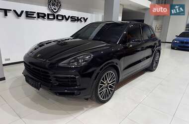Внедорожник / Кроссовер Porsche Cayenne 2019 в 