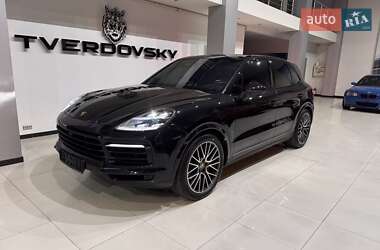 Внедорожник / Кроссовер Porsche Cayenne 2019 в 