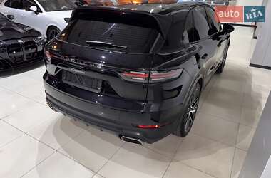 Внедорожник / Кроссовер Porsche Cayenne 2019 в 