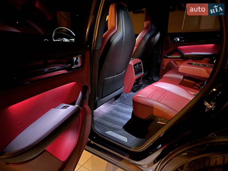 Внедорожник / Кроссовер Porsche Cayenne 2019 в Одессе
