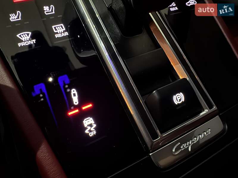 Внедорожник / Кроссовер Porsche Cayenne 2019 в Одессе