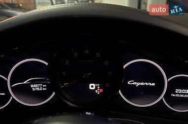 Внедорожник / Кроссовер Porsche Cayenne 2019 в 