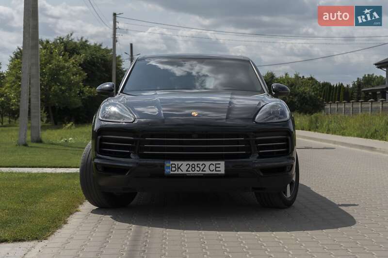 Внедорожник / Кроссовер Porsche Cayenne 2018 в Ровно