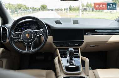 Позашляховик / Кросовер Porsche Cayenne 2018 в 