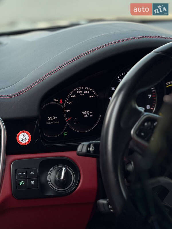 Позашляховик / Кросовер Porsche Cayenne 2022 в Києві