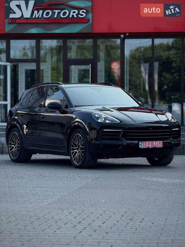 Позашляховик / Кросовер Porsche Cayenne 2022 в 