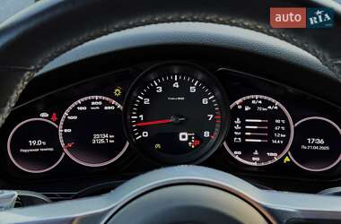 Внедорожник / Кроссовер Porsche Cayenne 2021 в 