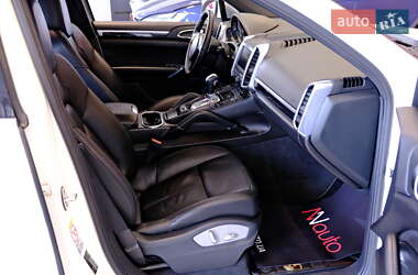 Внедорожник / Кроссовер Porsche Cayenne 2011 в 
