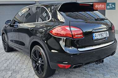 Внедорожник / Кроссовер Porsche Cayenne 2011 в 