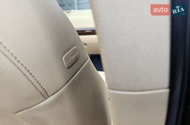 Внедорожник / Кроссовер Porsche Cayenne 2011 в 