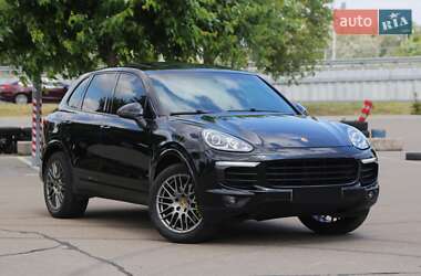 Внедорожник / Кроссовер Porsche Cayenne 2016 в Киеве