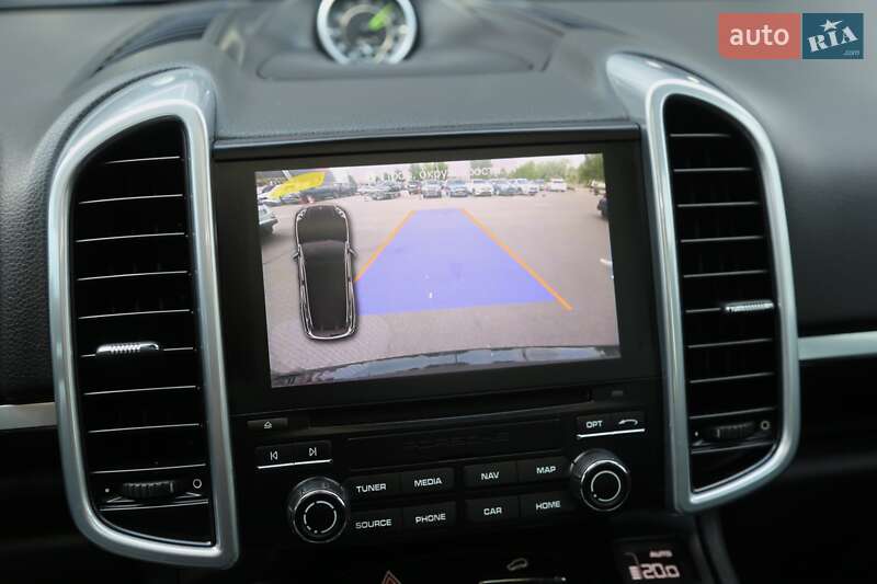 Внедорожник / Кроссовер Porsche Cayenne 2016 в Киеве