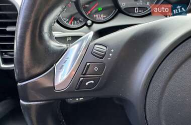 Внедорожник / Кроссовер Porsche Cayenne 2010 в 