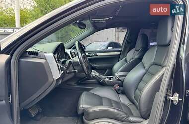 Внедорожник / Кроссовер Porsche Cayenne 2010 в 