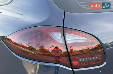 Внедорожник / Кроссовер Porsche Cayenne 2012 в 