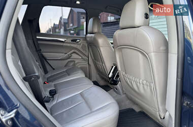 Внедорожник / Кроссовер Porsche Cayenne 2012 в 