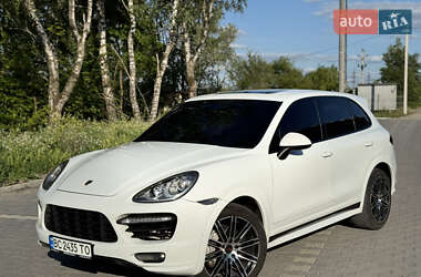 Внедорожник / Кроссовер Porsche Cayenne 2010 в 