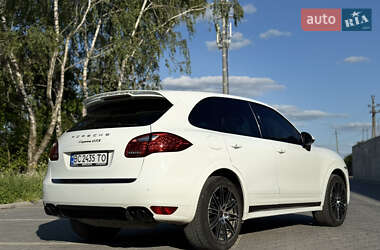 Внедорожник / Кроссовер Porsche Cayenne 2010 в 
