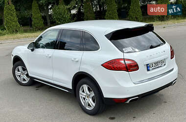 Внедорожник / Кроссовер Porsche Cayenne 2013 в 