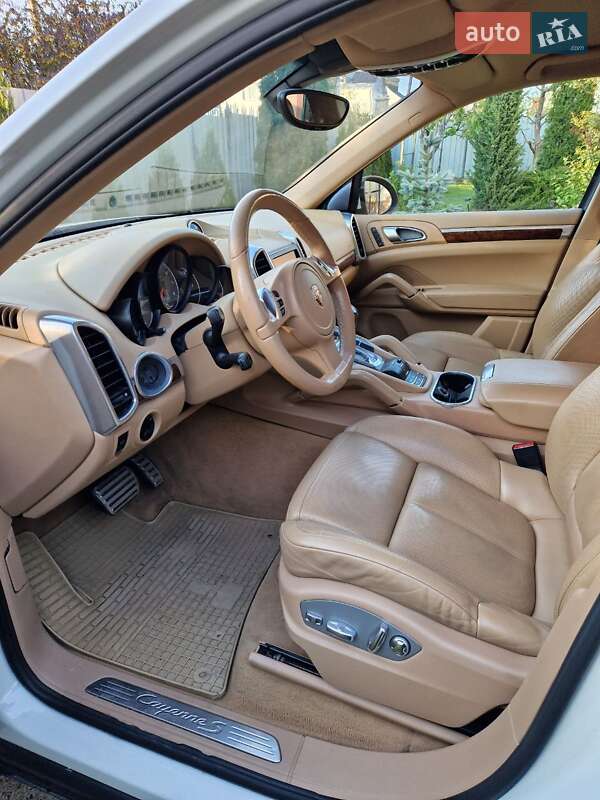 Позашляховик / Кросовер Porsche Cayenne 2010 в Вінниці